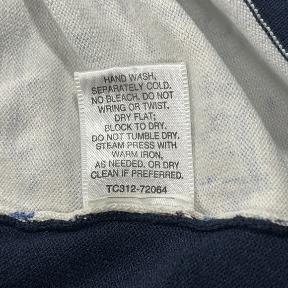 Pendleton Paisley Cardigan Sweater Women's Size Small Navy Blue Silk Nylon Blend - Picture 9 of 9